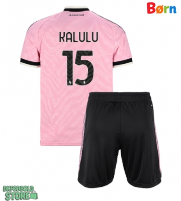 Juventus Pierre Kalulu #15 Replika Babytøj Udebanesæt Børn 2026-27 Kortærmet (+ Korte bukser)